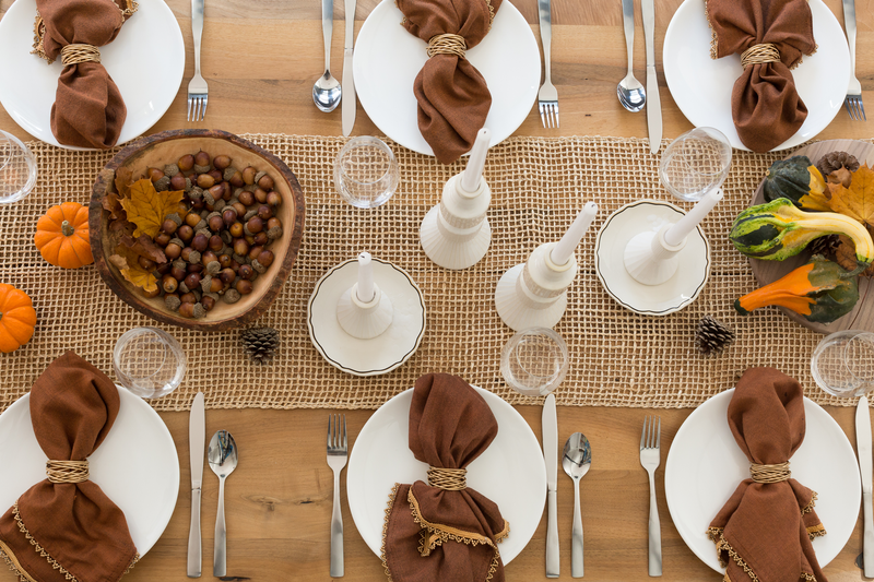 Illustration for article titled The Clean-As-You-Go Guide to Hosting Thanksgiving